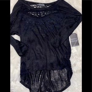 🤍🖤 New Black lace & fringe sweater top 🤍🖤